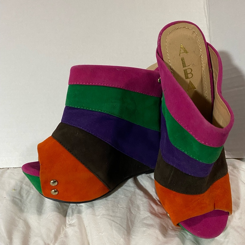 Alba wedge shoes * believe size 5-6 see measurements* multi-colored suede